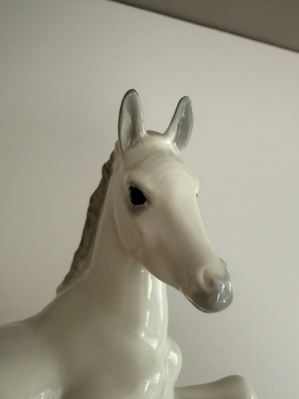 Lomonosov Reclining Foal Fine Bone China Figure marked USSR - Picture 9 of 11